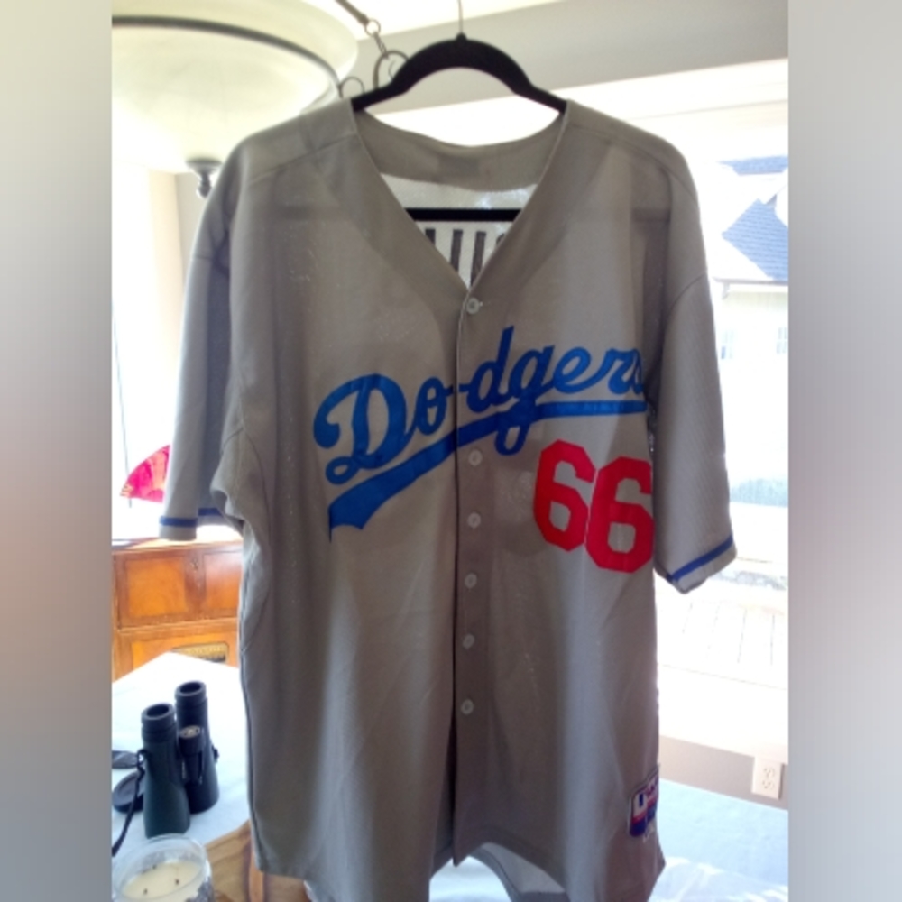 Los Angeles Dodgers Yasiel Puig Men's Jersey size 52 Majestic Authentic
